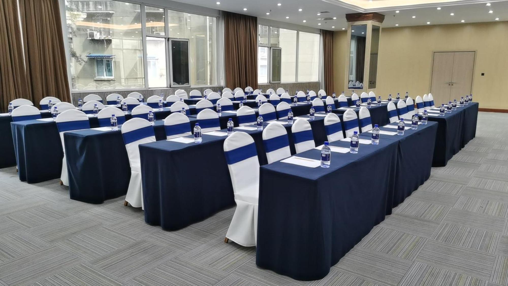 Holiday Inn Express Chengdu Tianfu Square By Ihg - Chunxi Road And Kuanzhai Alley Buitenkant foto