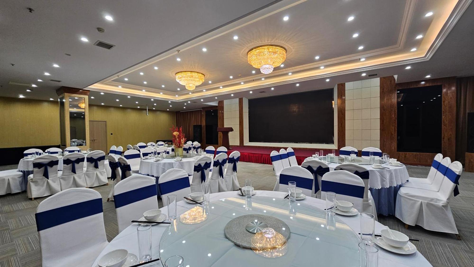 Holiday Inn Express Chengdu Tianfu Square By Ihg - Chunxi Road And Kuanzhai Alley Buitenkant foto
