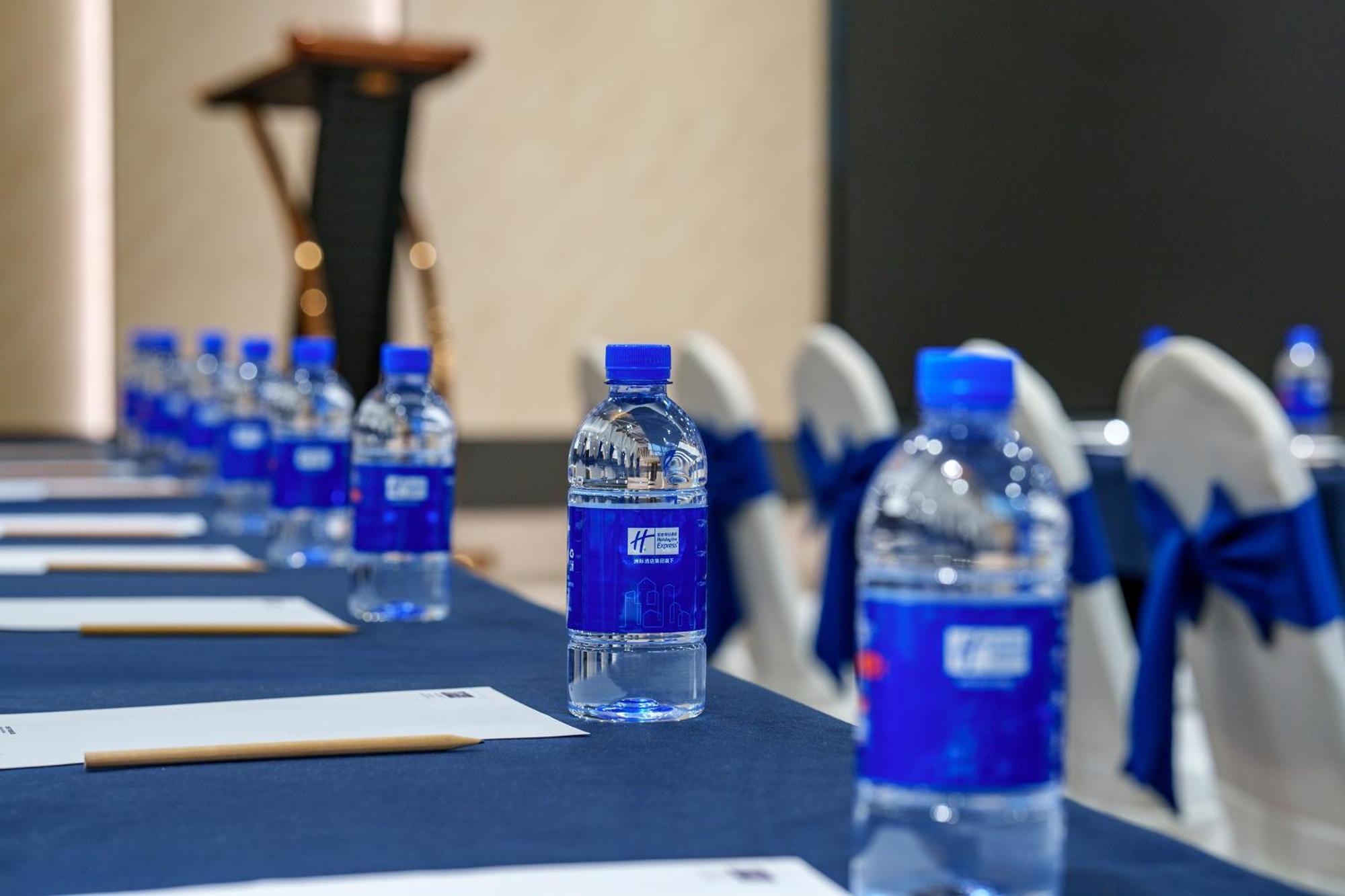 Holiday Inn Express Chengdu Tianfu Square By Ihg - Chunxi Road And Kuanzhai Alley Buitenkant foto