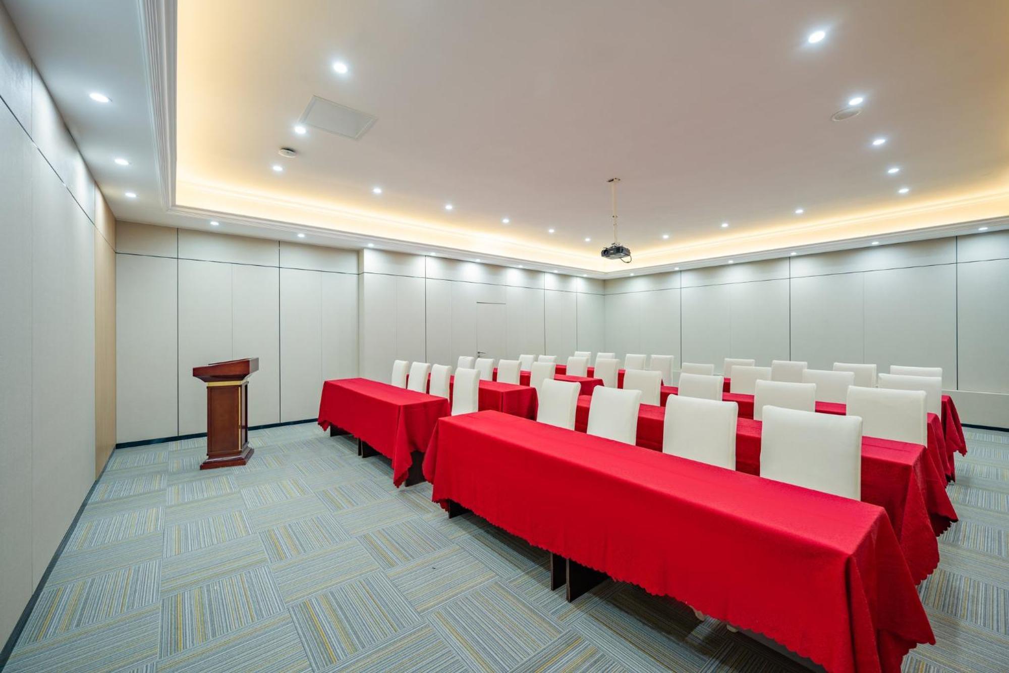 Holiday Inn Express Chengdu Tianfu Square By Ihg - Chunxi Road And Kuanzhai Alley Buitenkant foto